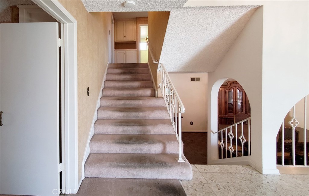 7211 Rockmont Avenue