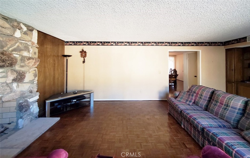 7211 Rockmont Avenue