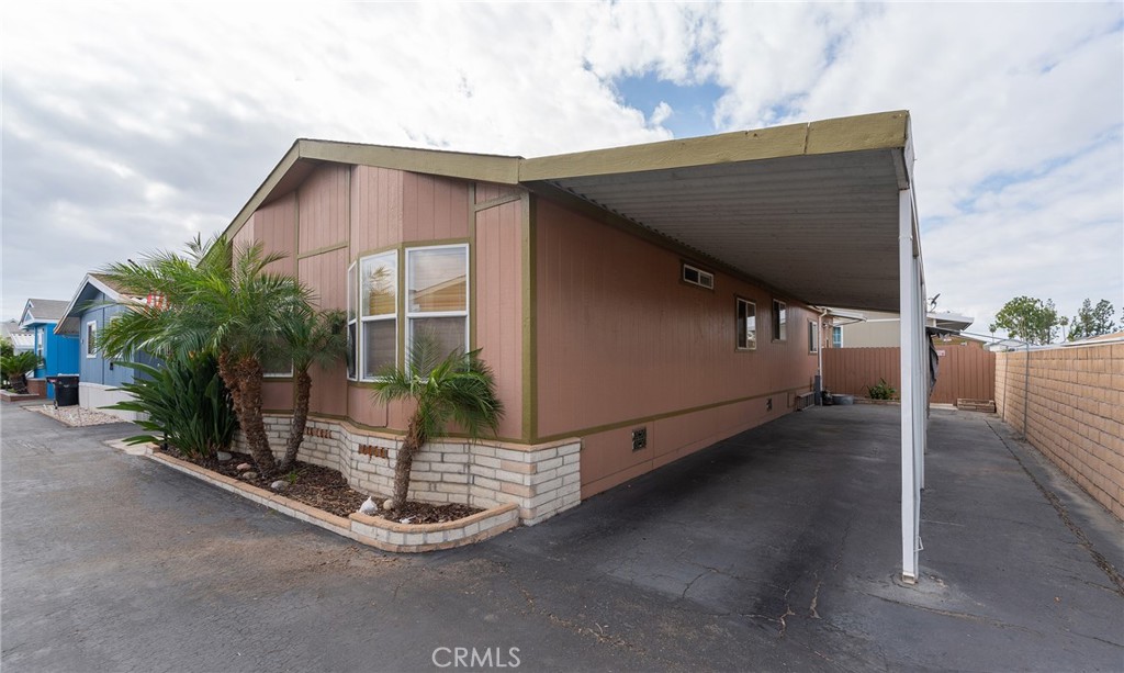 9080 Bloomfield Avenue 211