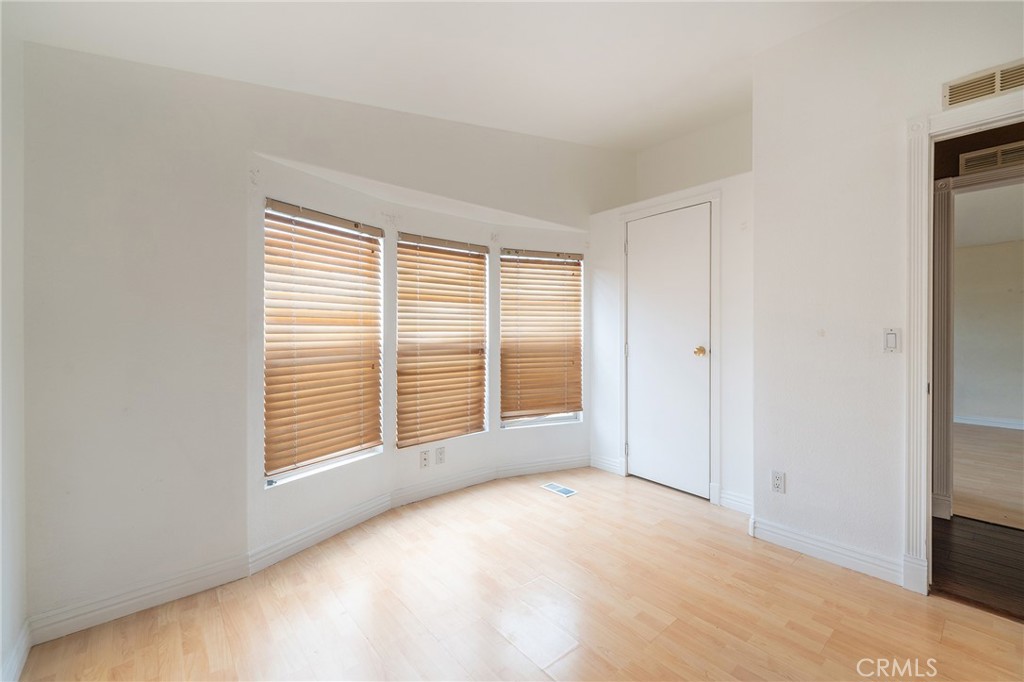 9080 Bloomfield Avenue 211