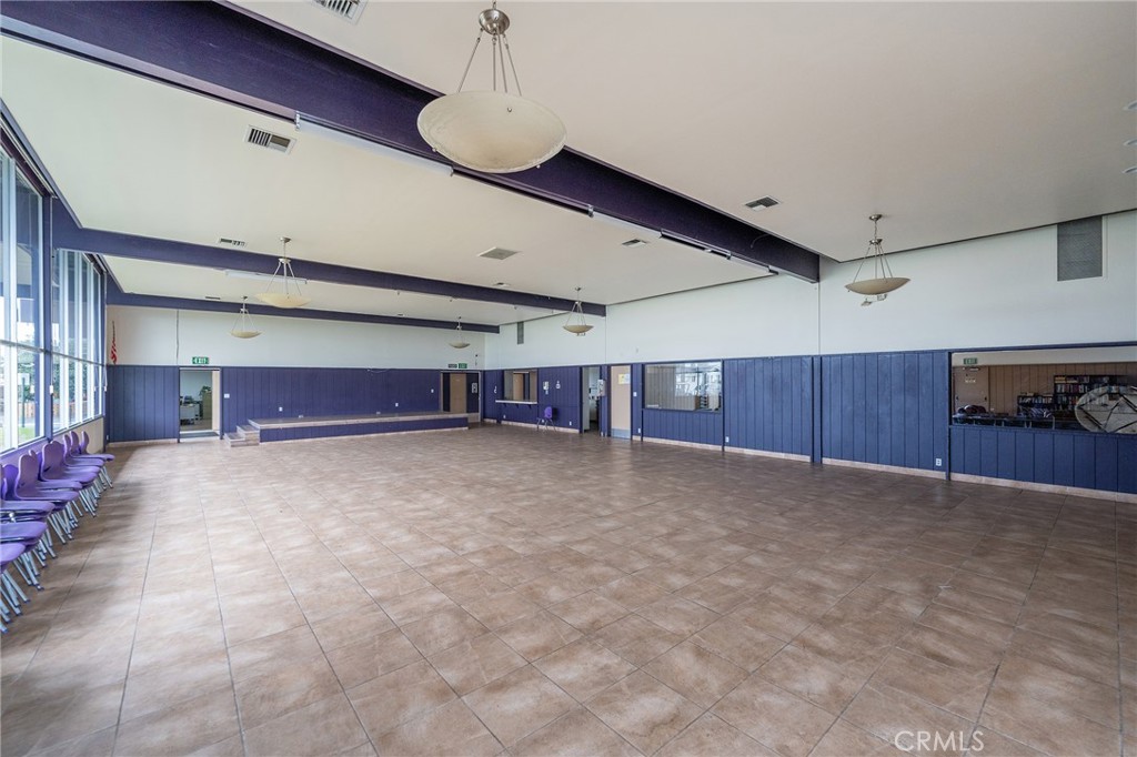 9080 Bloomfield Avenue 211