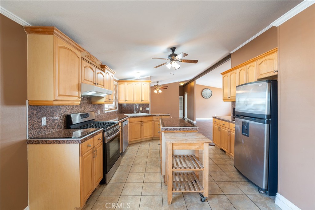 9080 Bloomfield Avenue 211