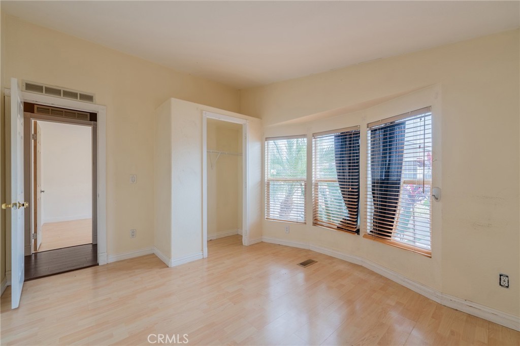 9080 Bloomfield Avenue 211