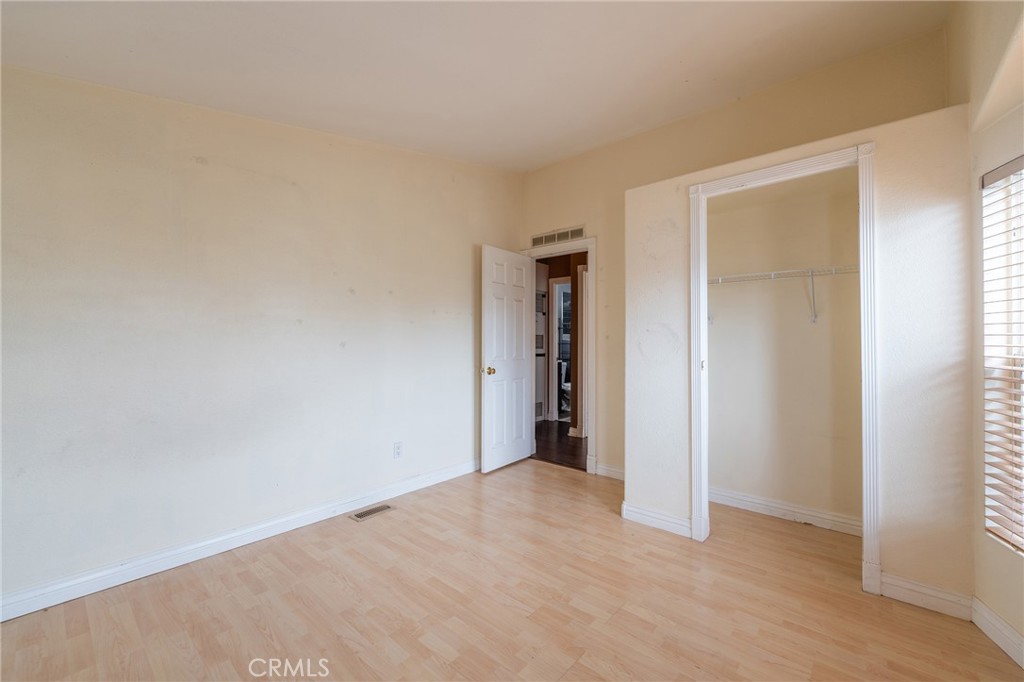 9080 Bloomfield Avenue 211