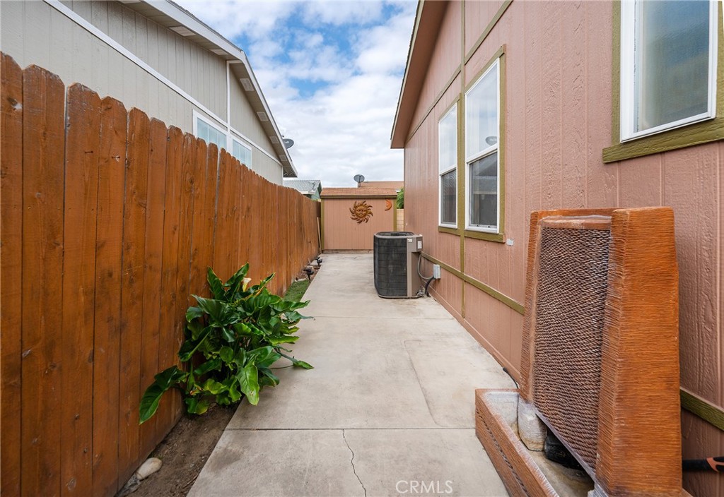 9080 Bloomfield Avenue 211