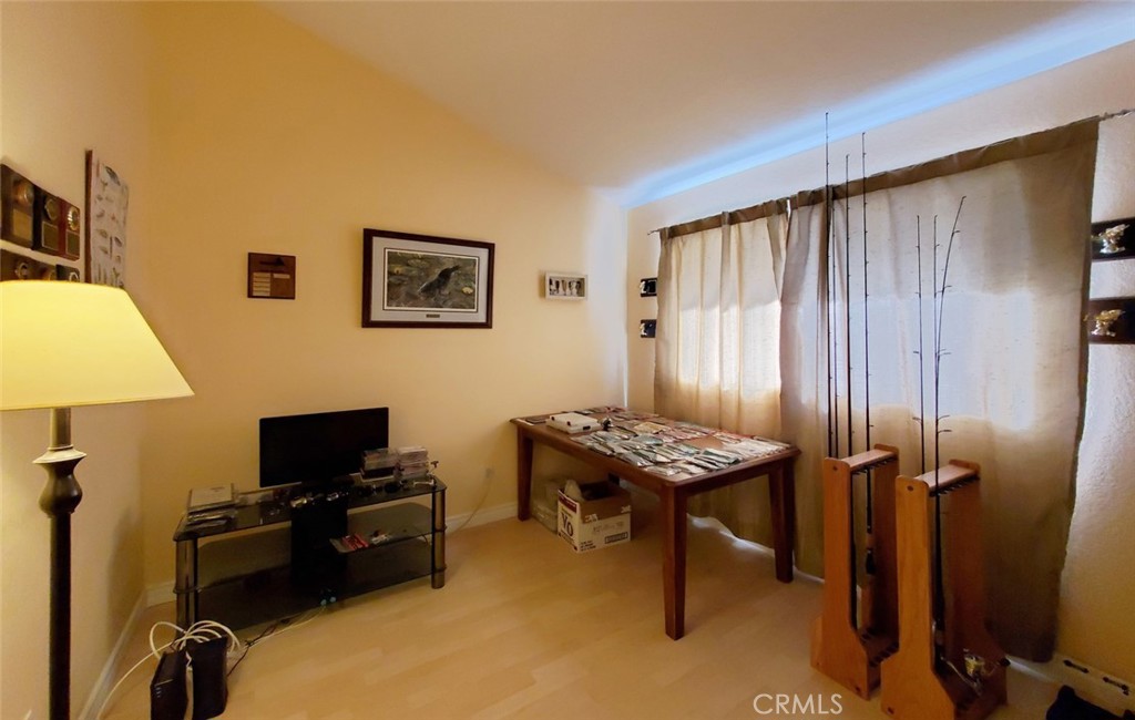 4241 Howard Avenue 12