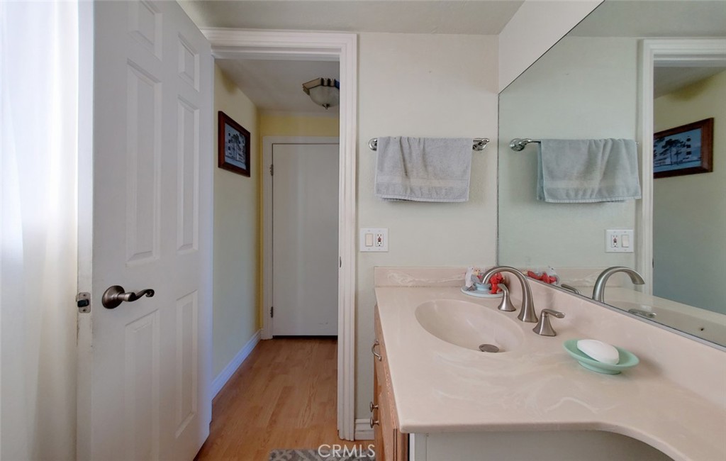 4241 Howard Avenue 12