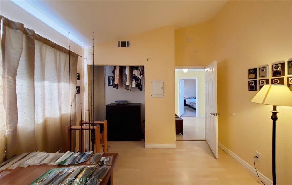 4241 Howard Avenue 12