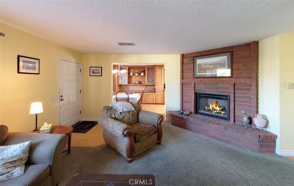 4241 Howard Avenue 12