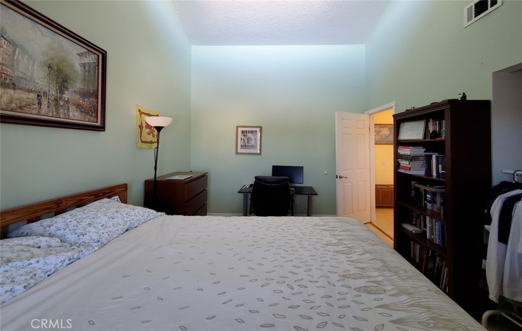 4241 Howard Avenue 12