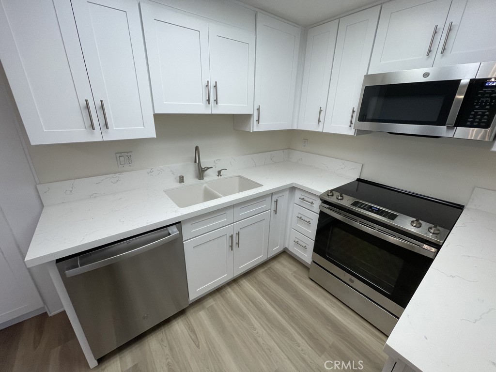 18900 Delaware Street 6