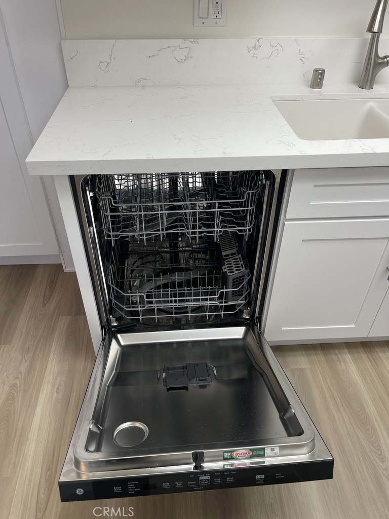 18900 Delaware Street 6