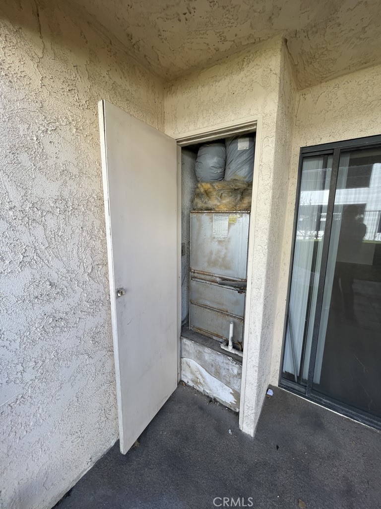 18900 Delaware Street 6