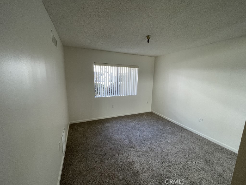 18900 Delaware Street 6