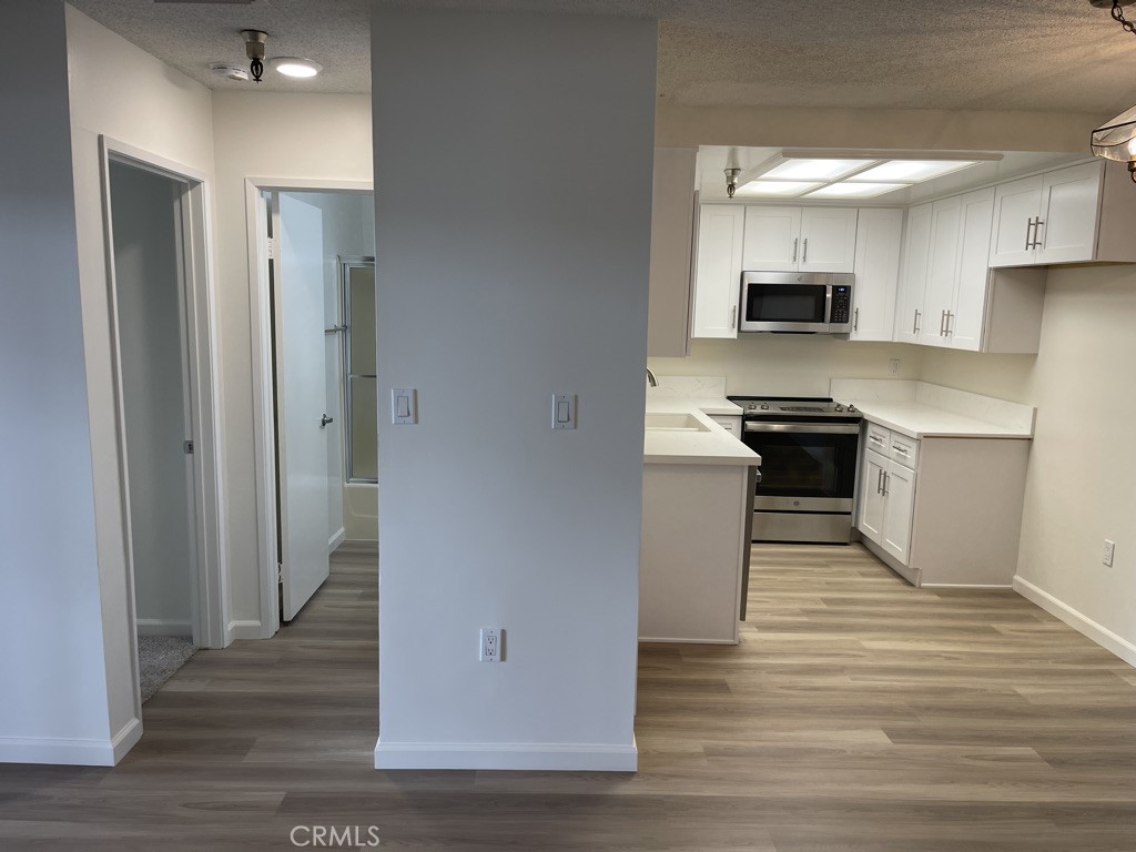 18900 Delaware Street 6