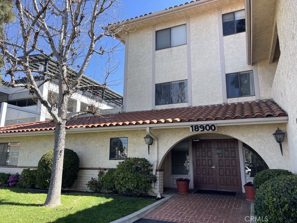 18900 Delaware Street 6