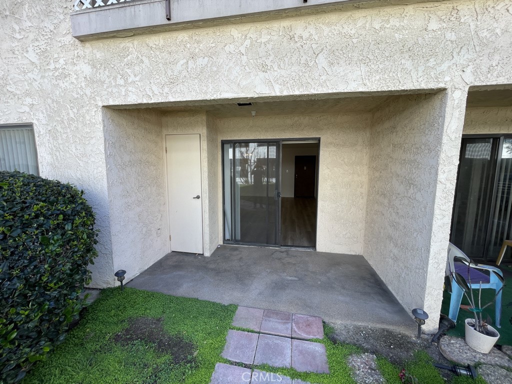 18900 Delaware Street 6