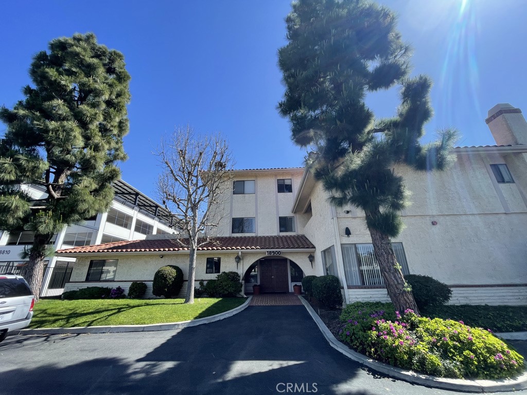 18900 Delaware Street 6