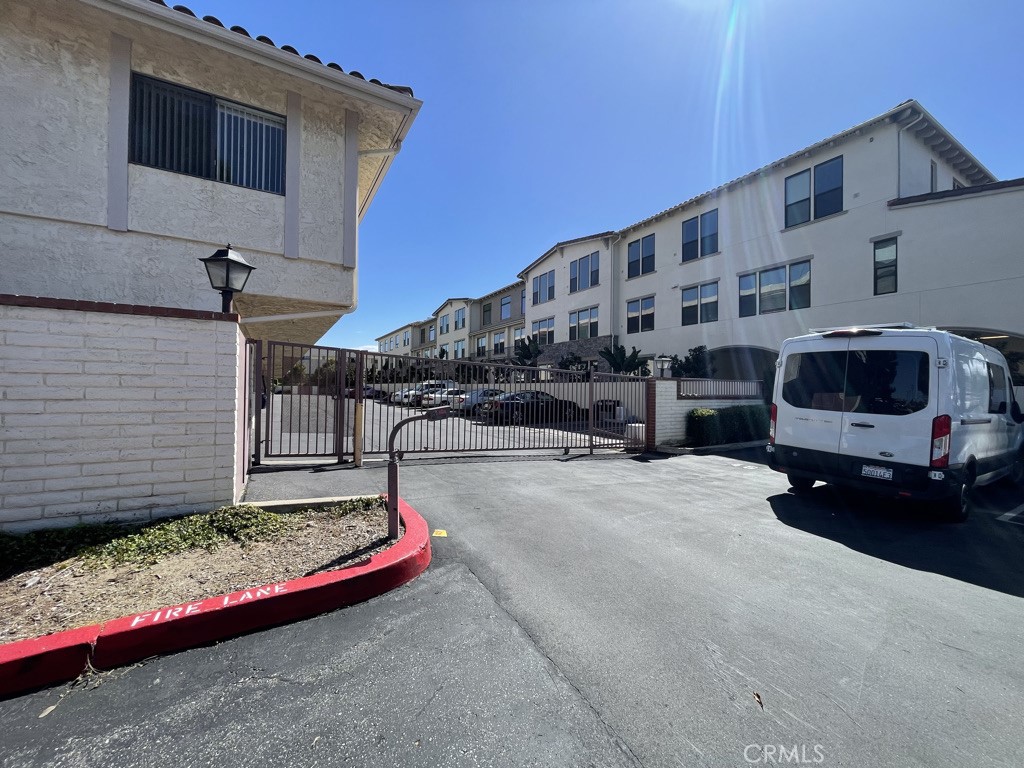 18900 Delaware Street 6