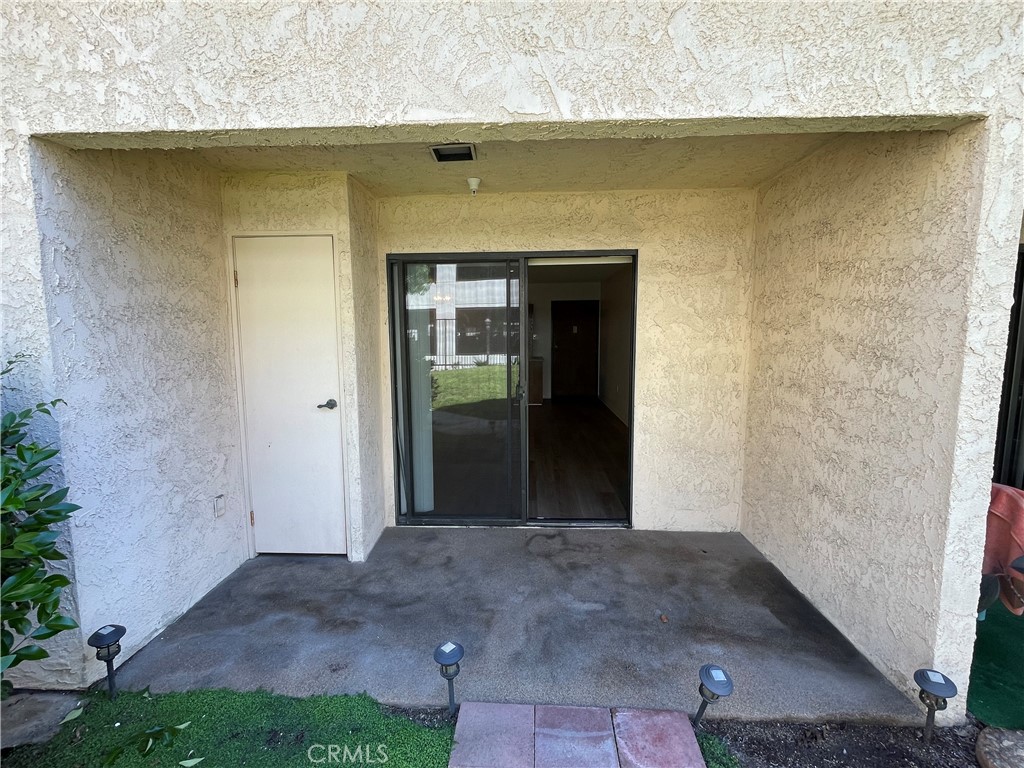 18900 Delaware Street 6