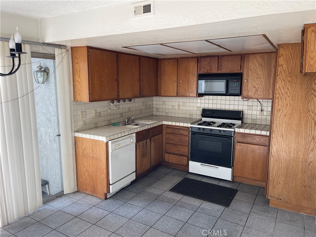 16816 Redwing Lane 58