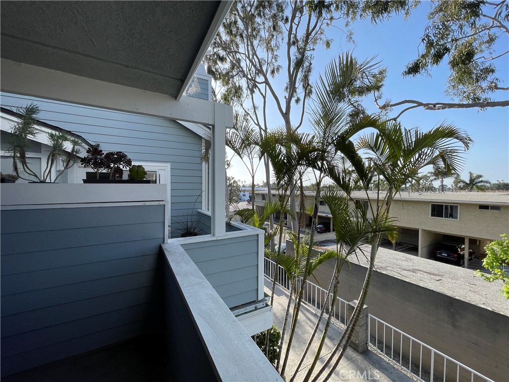 16960 Algonquin Street I-204