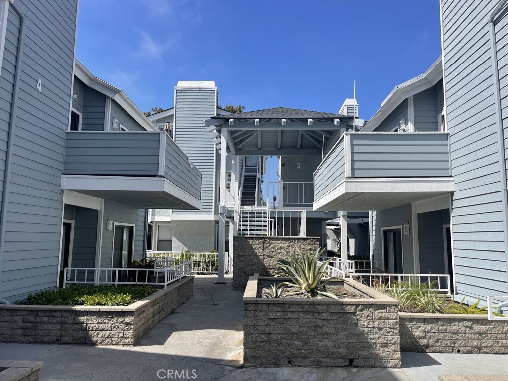 16960 Algonquin Street I-204