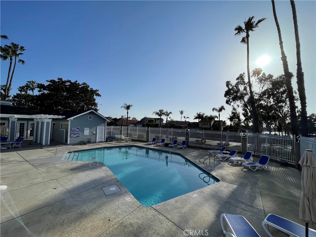 16960 Algonquin Street I-204