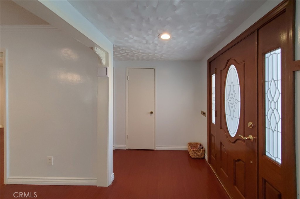 528 E Bradenhall Drive