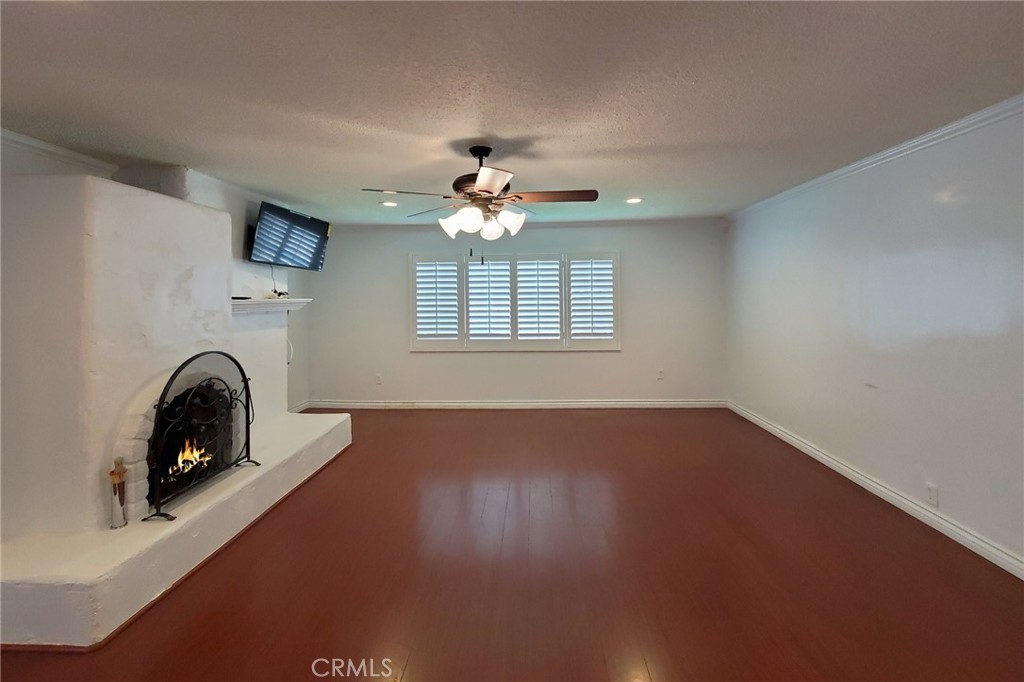 528 E Bradenhall Drive