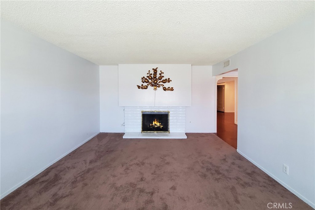 528 E Bradenhall Drive