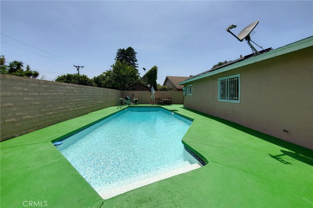 528 E Bradenhall Drive