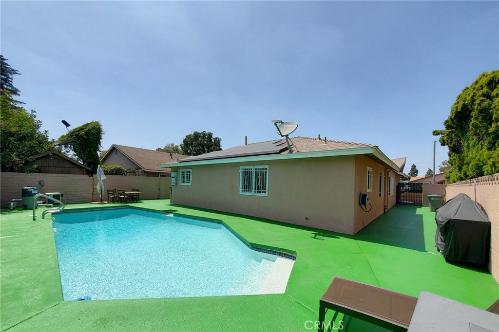 528 E Bradenhall Drive