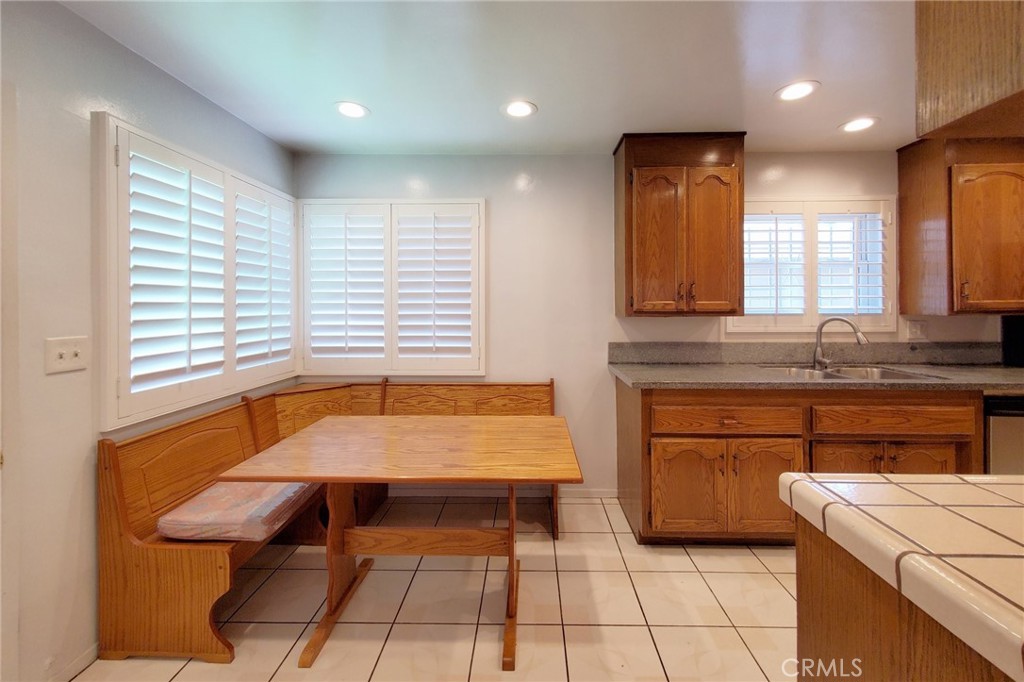 528 E Bradenhall Drive