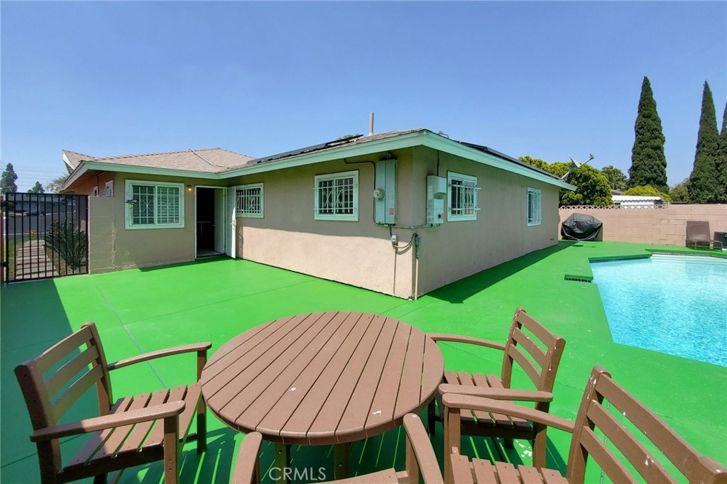 528 E Bradenhall Drive