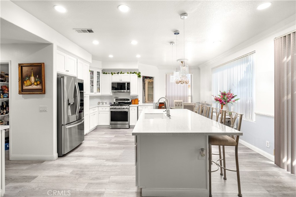 6587 Manzanita Court