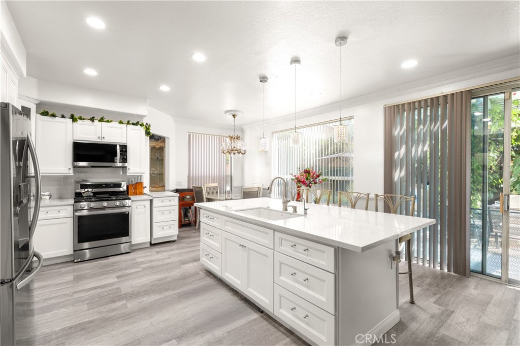 6587 Manzanita Court