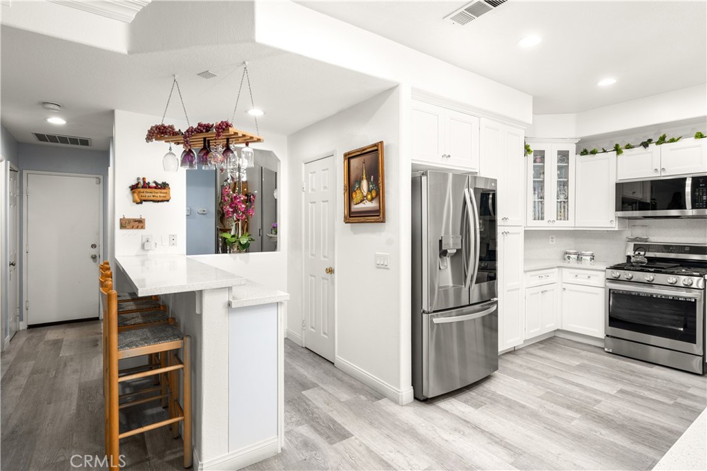 6587 Manzanita Court