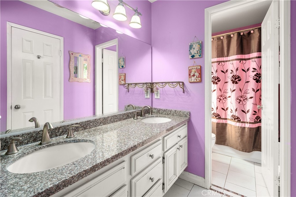 6587 Manzanita Court