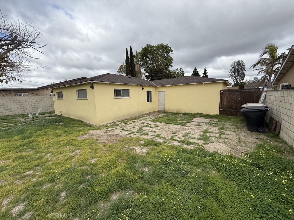 12821 Sungrove Street