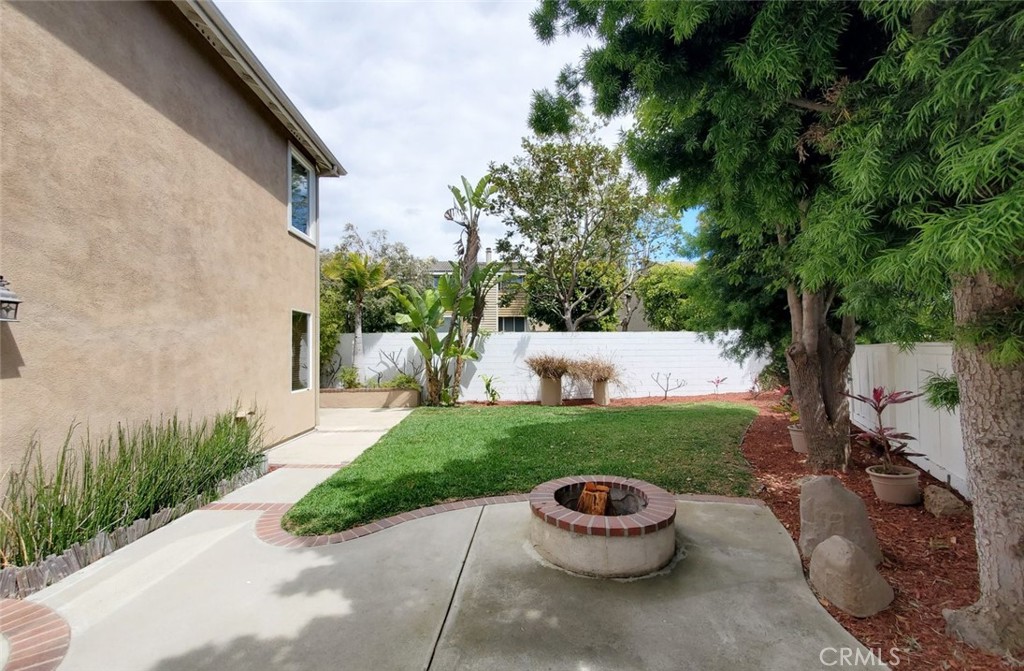 18672 Park Meadow Lane