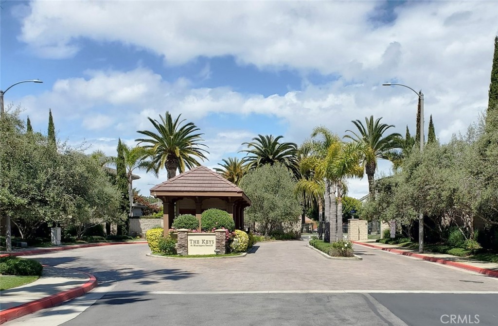 18672 Park Meadow Lane