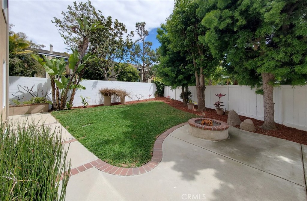 18672 Park Meadow Lane