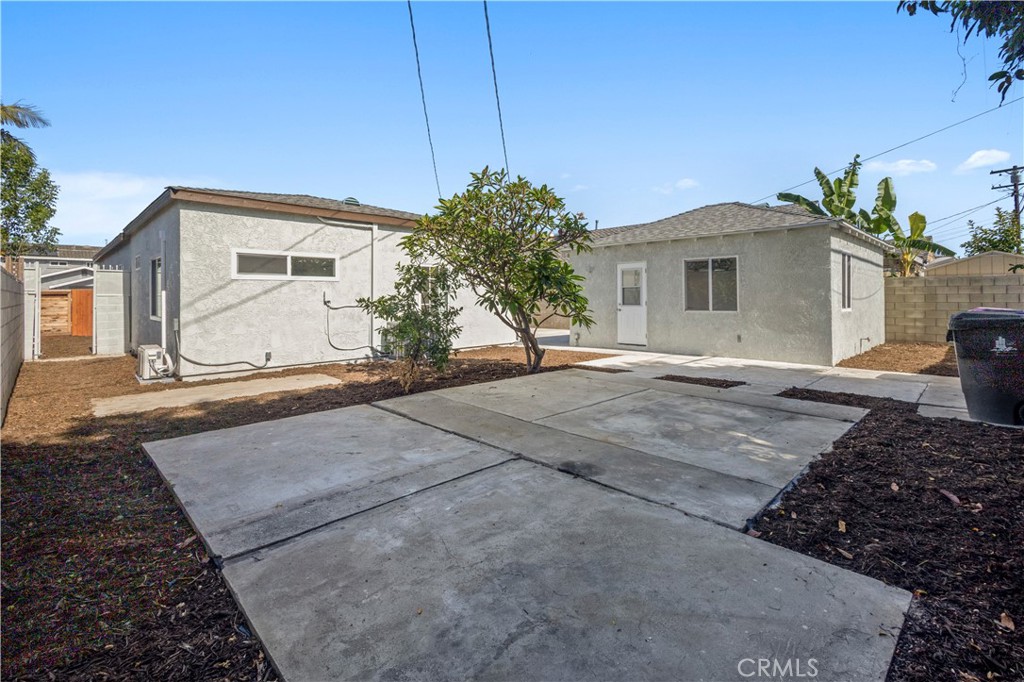 4251 Gundry Avenue