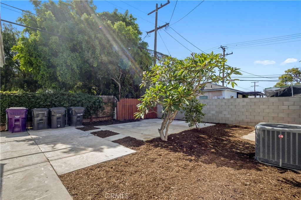 4251 Gundry Avenue