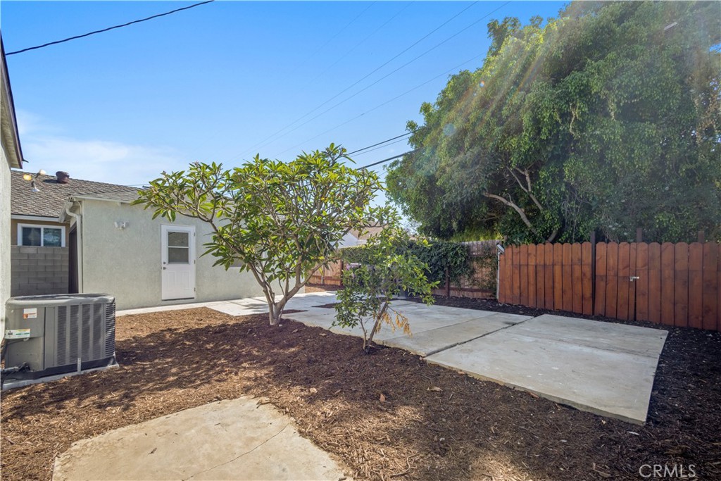 4251 Gundry Avenue