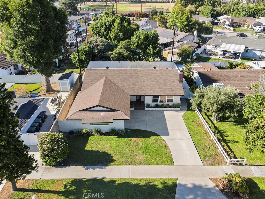 2246 E Locust Avenue