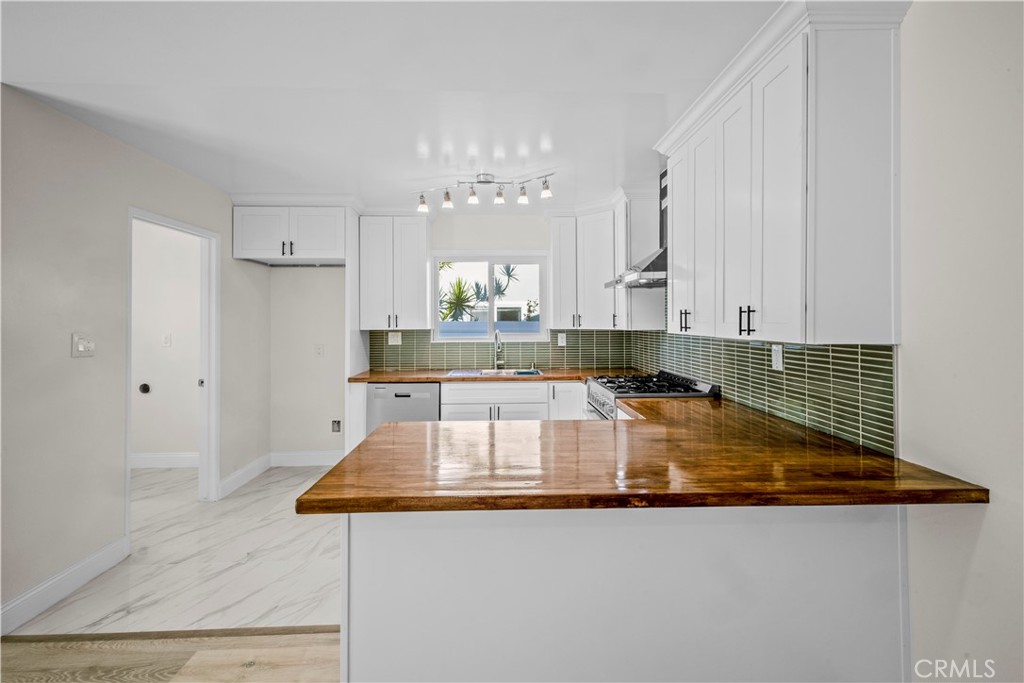 2246 E Locust Avenue