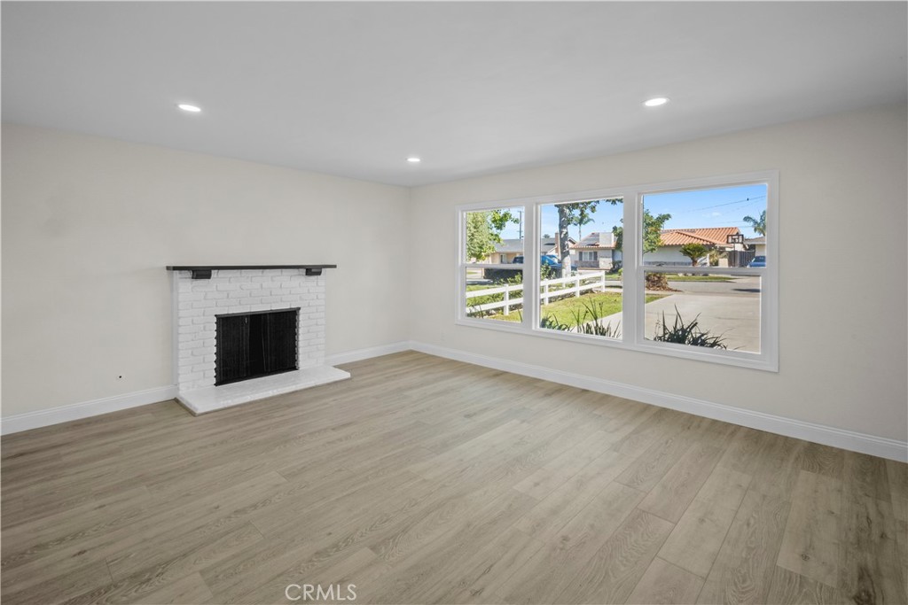 2246 E Locust Avenue