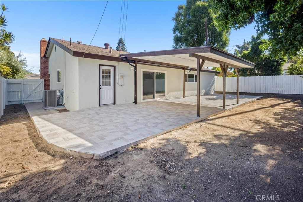 2246 E Locust Avenue